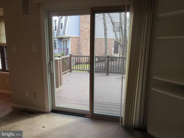 32 CROFTON CMNS, Cherry Hill, NJ 08034