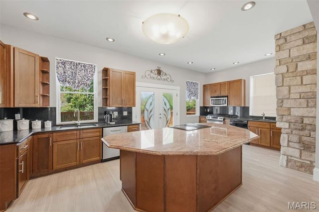 5830 Clemens Avenue, St Louis, MO 63112