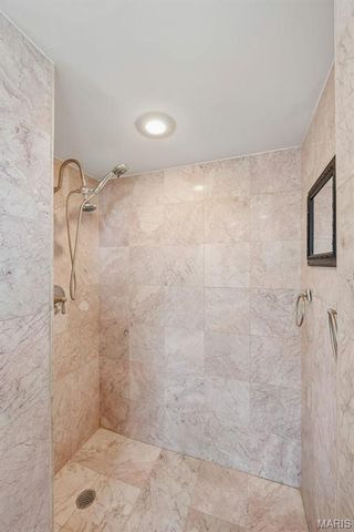 5830 Clemens Avenue, St Louis, MO 63112