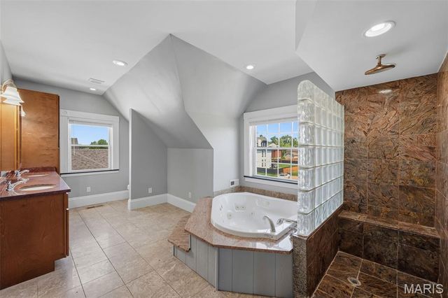 5830 Clemens Avenue, St Louis, MO 63112