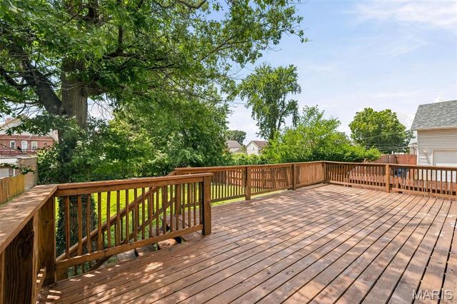 5830 Clemens Avenue, St Louis, MO 63112