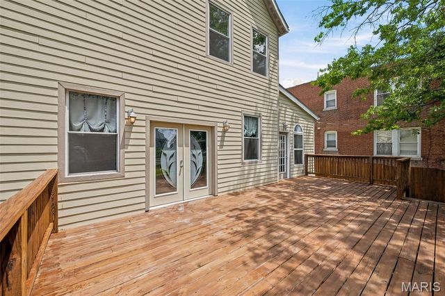 5830 Clemens Avenue, St Louis, MO 63112
