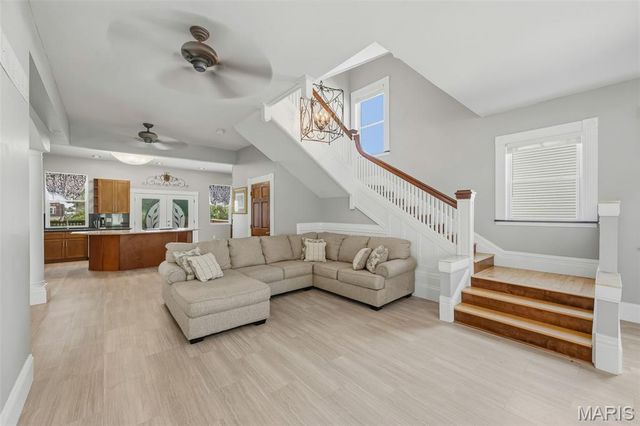 5830 Clemens Avenue, St Louis, MO 63112