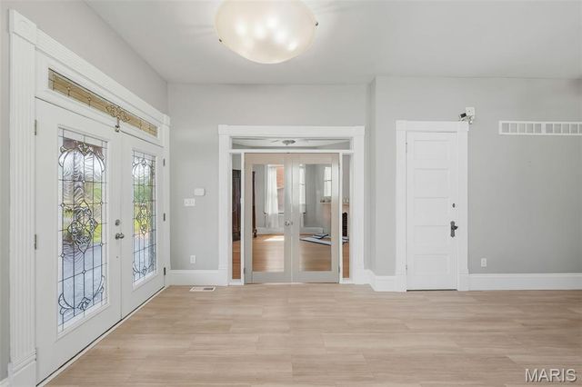 5830 Clemens Avenue, St Louis, MO 63112