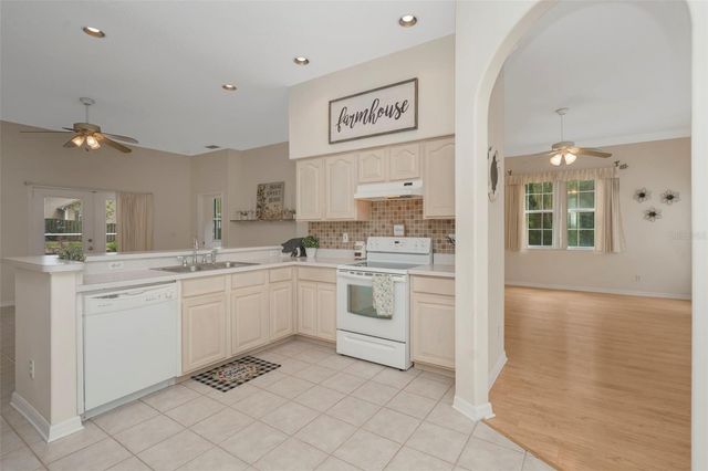 35745 OLD CLINTON AVENUE, Dade City, FL 33525