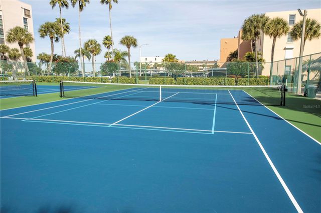 7700 SUN ISLAND DRIVE S 401, South Pasadena, FL 33707