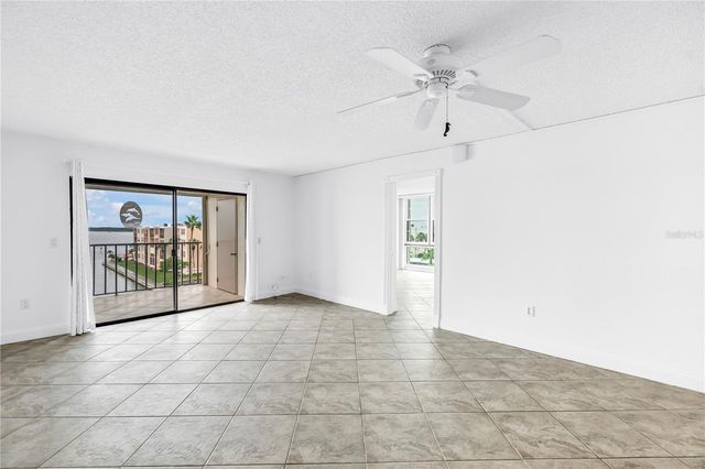 7700 SUN ISLAND DRIVE S 401, South Pasadena, FL 33707