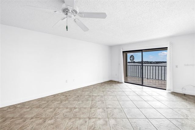 7700 SUN ISLAND DRIVE S 401, South Pasadena, FL 33707