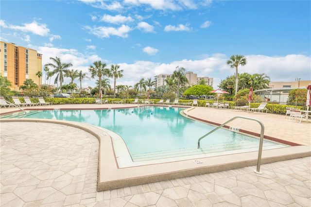 7700 SUN ISLAND DRIVE S 401, South Pasadena, FL 33707