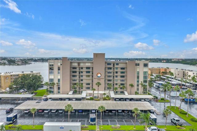 7700 SUN ISLAND DRIVE S 401, South Pasadena, FL 33707