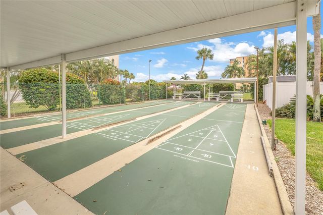 7700 SUN ISLAND DRIVE S 401, South Pasadena, FL 33707