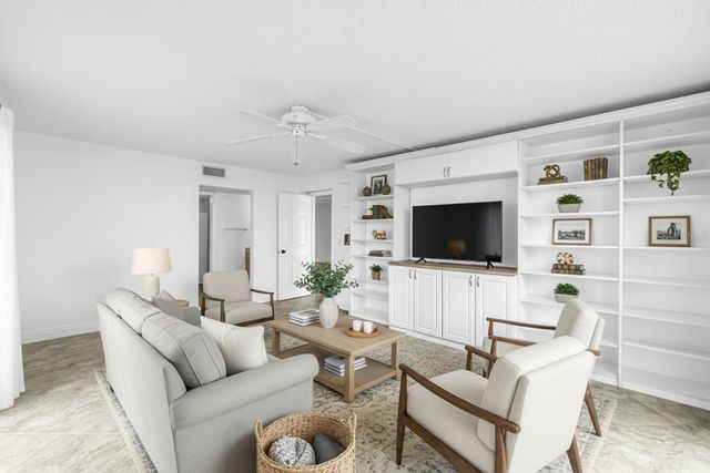 7700 SUN ISLAND DRIVE S 401, South Pasadena, FL 33707