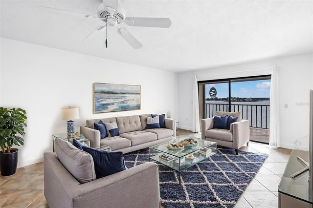 7700 SUN ISLAND DRIVE S 401, South Pasadena, FL 33707