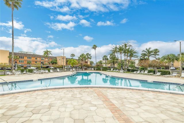7700 SUN ISLAND DRIVE S 401, South Pasadena, FL 33707
