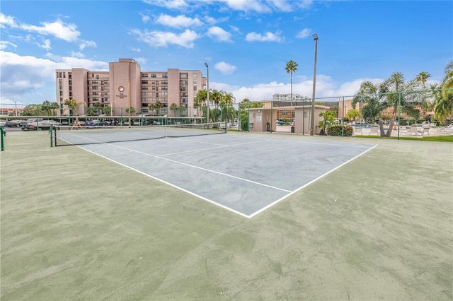 7700 SUN ISLAND DRIVE S 401, South Pasadena, FL 33707