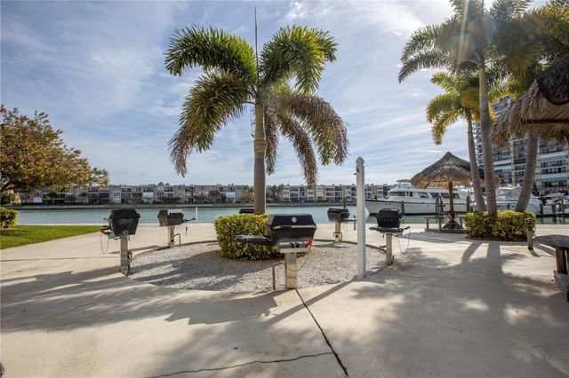 7700 SUN ISLAND DRIVE S 401, South Pasadena, FL 33707