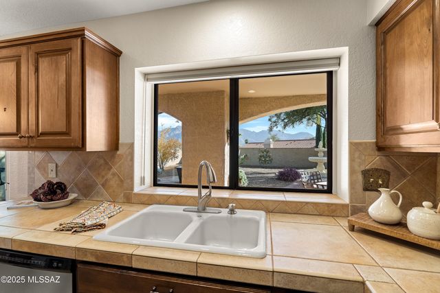 1558 E Bright Angel Drive, Oro Valley, AZ 85755