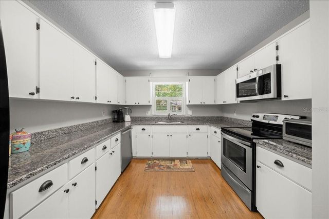 8715 SW 97TH STREET E, Ocala, FL 34481