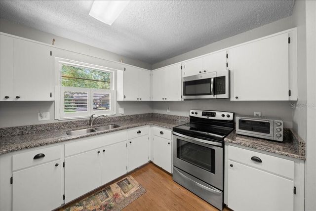 8715 SW 97TH STREET E, Ocala, FL 34481