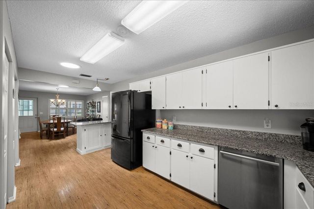 8715 SW 97TH STREET E, Ocala, FL 34481