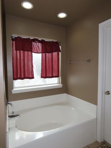 7336 Manassas Lane, Tyler, TX 75703