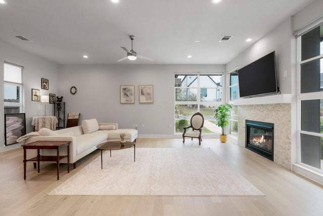 6008 Florencia LN, Austin, TX 78724