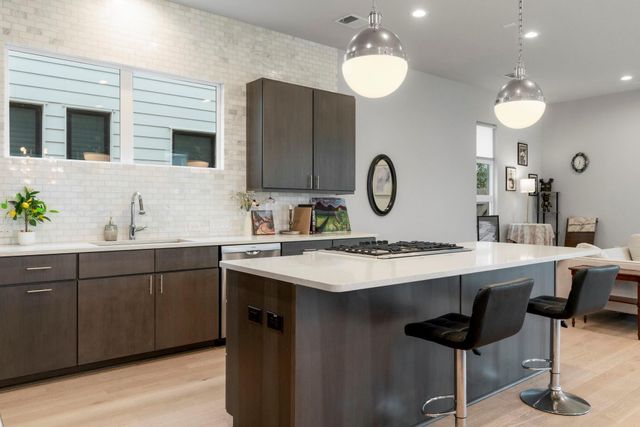 6008 Florencia LN, Austin, TX 78724