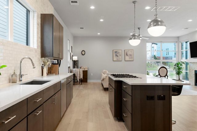 6008 Florencia LN, Austin, TX 78724