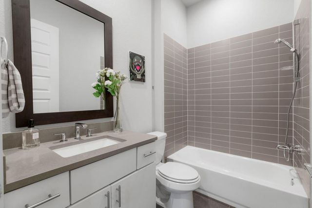 6008 Florencia LN, Austin, TX 78724