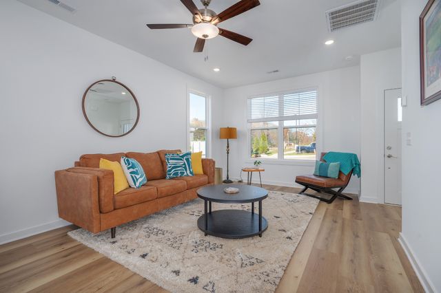 1170 S Dickerson Rd Unit 27, Goodlettsville, TN 37072