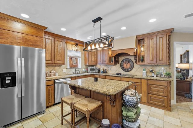 3609 Wayne Court, Bedford, TX 76021