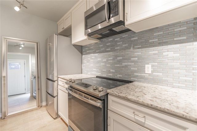 2922 Stonepoint Drive, Edmond, OK 73034