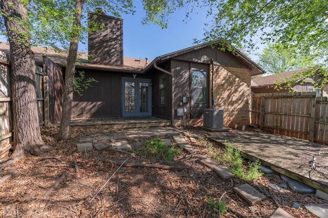 2922 Stonepoint Drive, Edmond, OK 73034