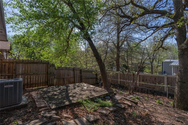 2922 Stonepoint Drive, Edmond, OK 73034