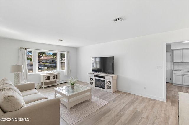 173 Cliff Road, Brick, NJ 08724