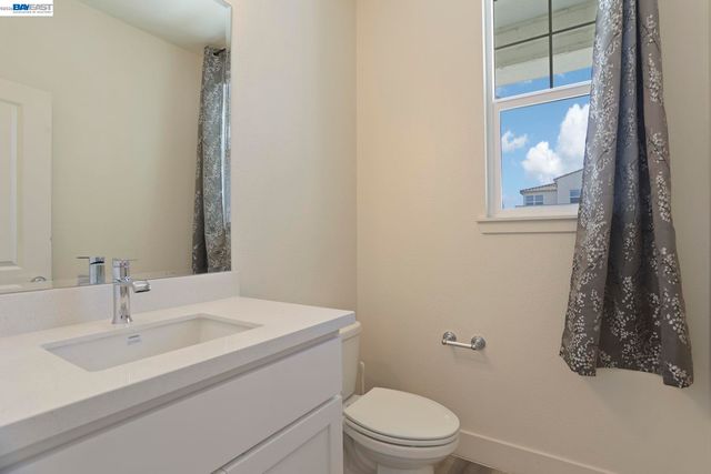 3195 Paxton St, Lathrop, CA 95330