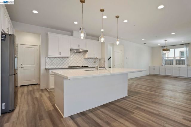 3195 Paxton St, Lathrop, CA 95330