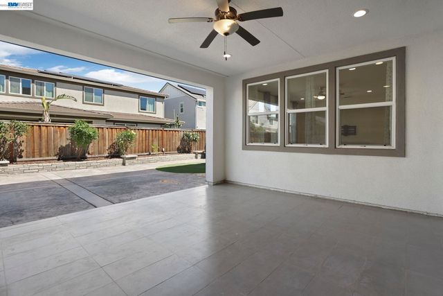 3195 Paxton St, Lathrop, CA 95330