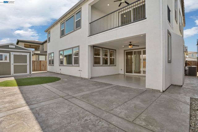 3195 Paxton St, Lathrop, CA 95330