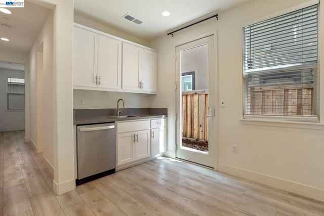 3195 Paxton St, Lathrop, CA 95330