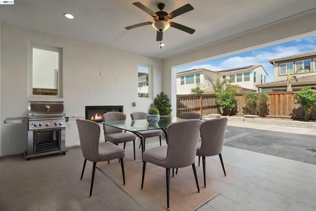3195 Paxton St, Lathrop, CA 95330