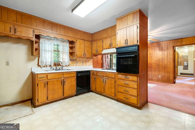 111 Irvin Street, Jonesboro, GA 30236