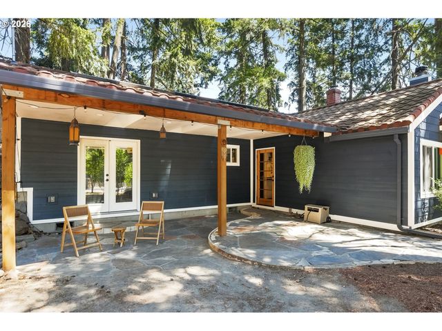 9345 Ne BROADWAY, Portland, OR 97220
