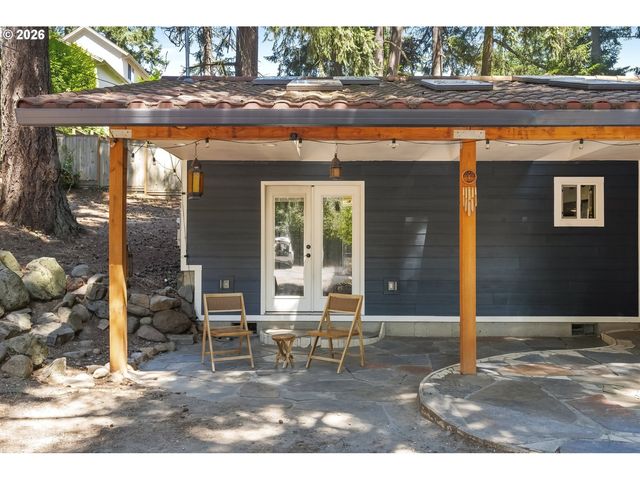 9345 Ne BROADWAY, Portland, OR 97220