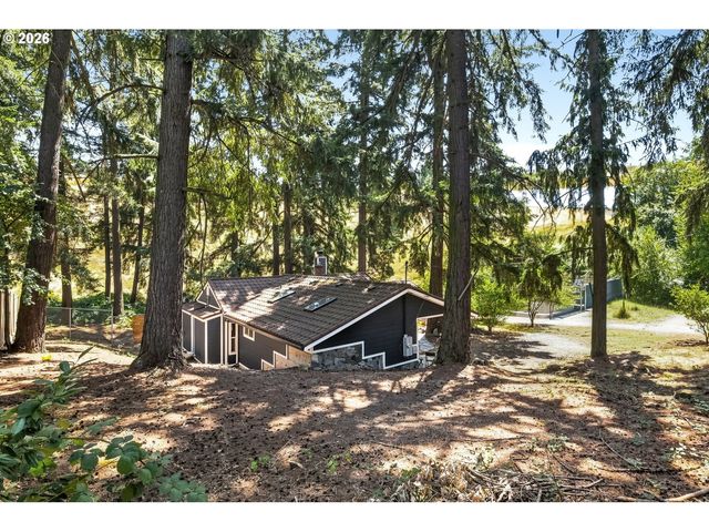 9345 Ne BROADWAY, Portland, OR 97220