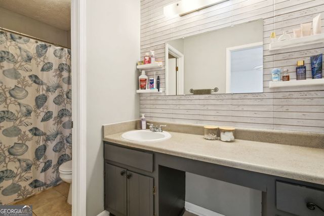 204 Groveland Drive, Peachtree City, GA 30269