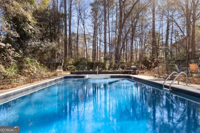 204 Groveland Drive, Peachtree City, GA 30269