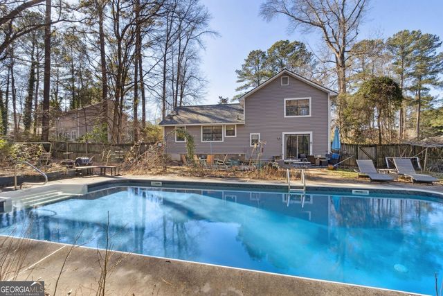 204 Groveland Drive, Peachtree City, GA 30269