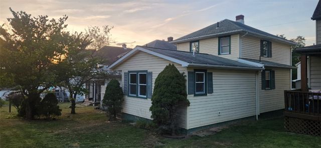 1096 10th Street, Taylor Twp, PA 16160