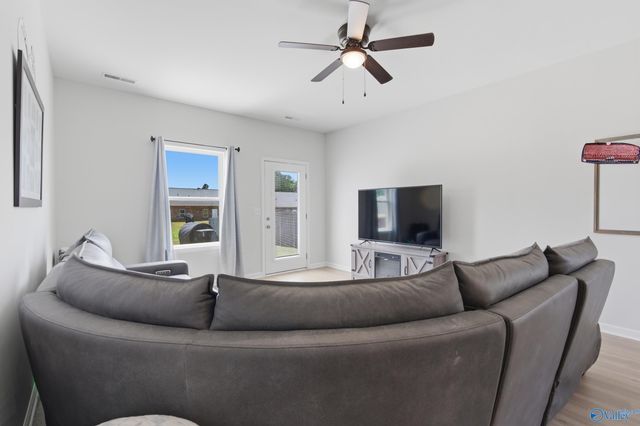 27150 Rabbit Run, Athens, AL 35613